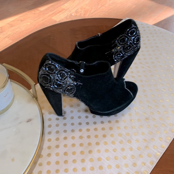 Size 10 black sequence heeled booties - Picture 1 of 1